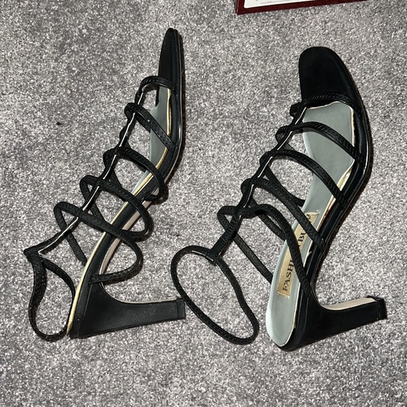 Fashion bug stretch lace up sandals size 9 - Picture 3 of 3